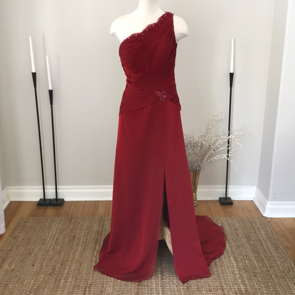 Val Stefani red one shoulder dress NWOT